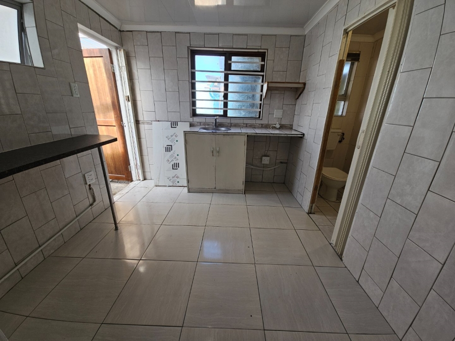 To Let 1 Bedroom Property for Rent in Westgate Western Cape